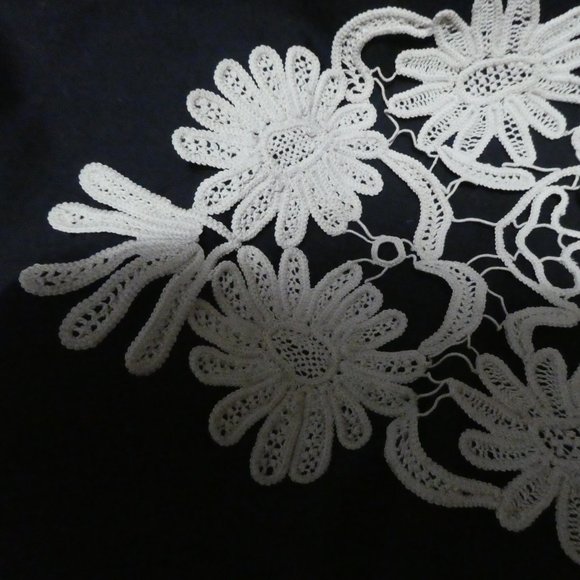 Vintage Handmade Oval Floral Crochet Doily - Picture 4 of 13